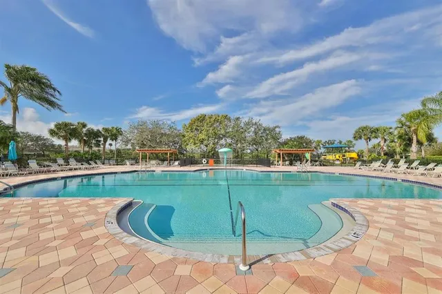 $2,150 | 819 Fairwaycove Lane, Unit 102, Bradenton, FL 34212