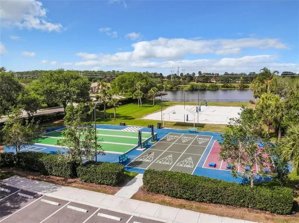 $2,000 | 819 Fairwaycove Lane, Unit 102, Bradenton, FL 34212