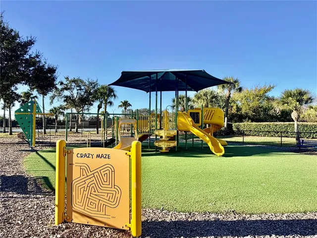 $2,150 | 819 Fairwaycove Lane, Unit 102, Bradenton, FL 34212