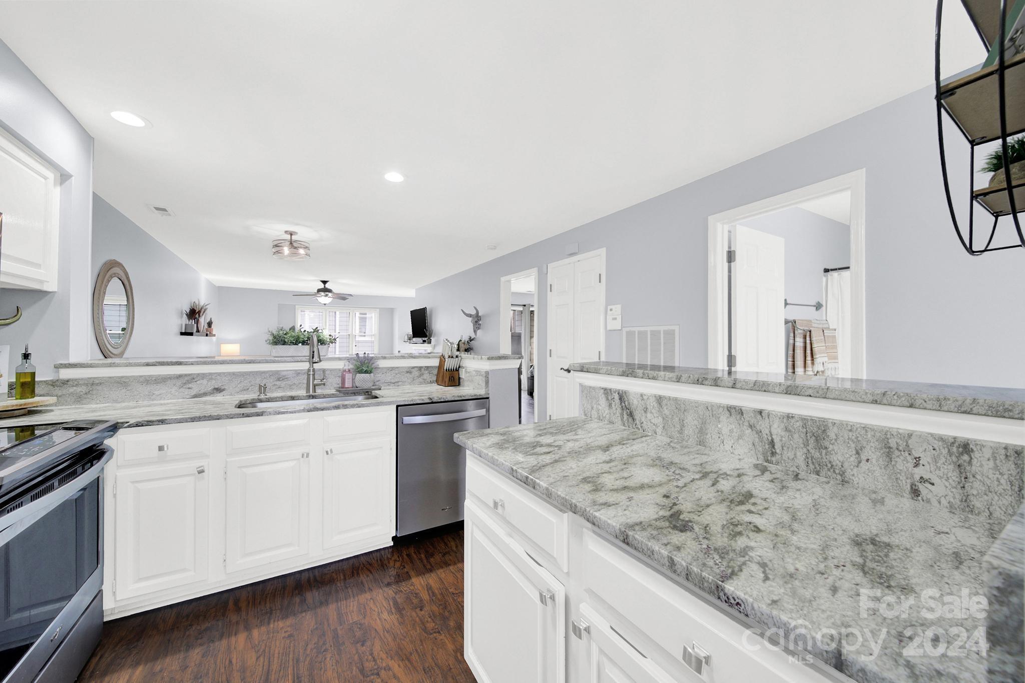 222 Queens Road Charlotte, NC 28204 - Photo 13 of 31 Gallery Image 13