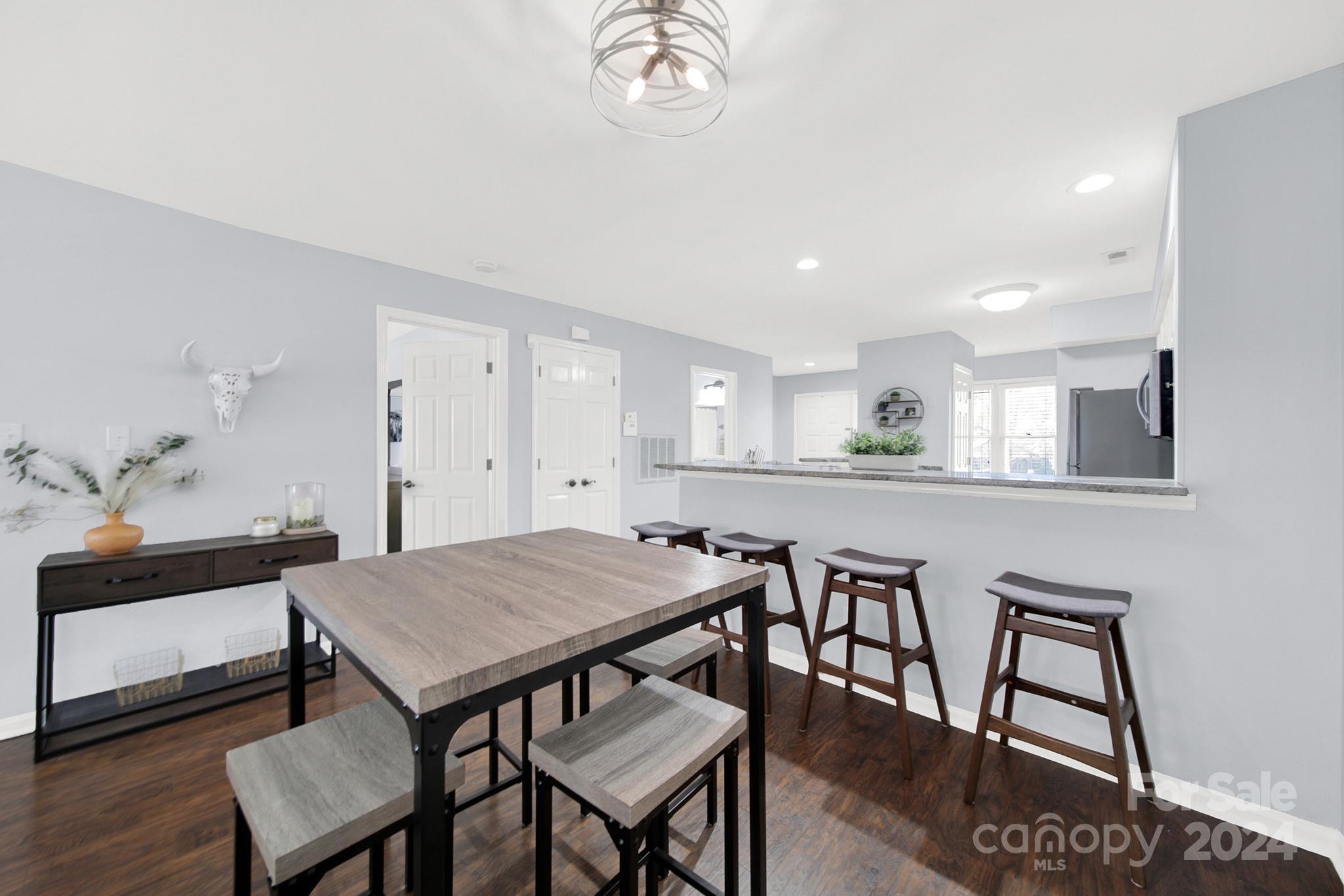 222 Queens Road Charlotte, NC 28204 - Photo 8 of 31 Gallery Image 8
