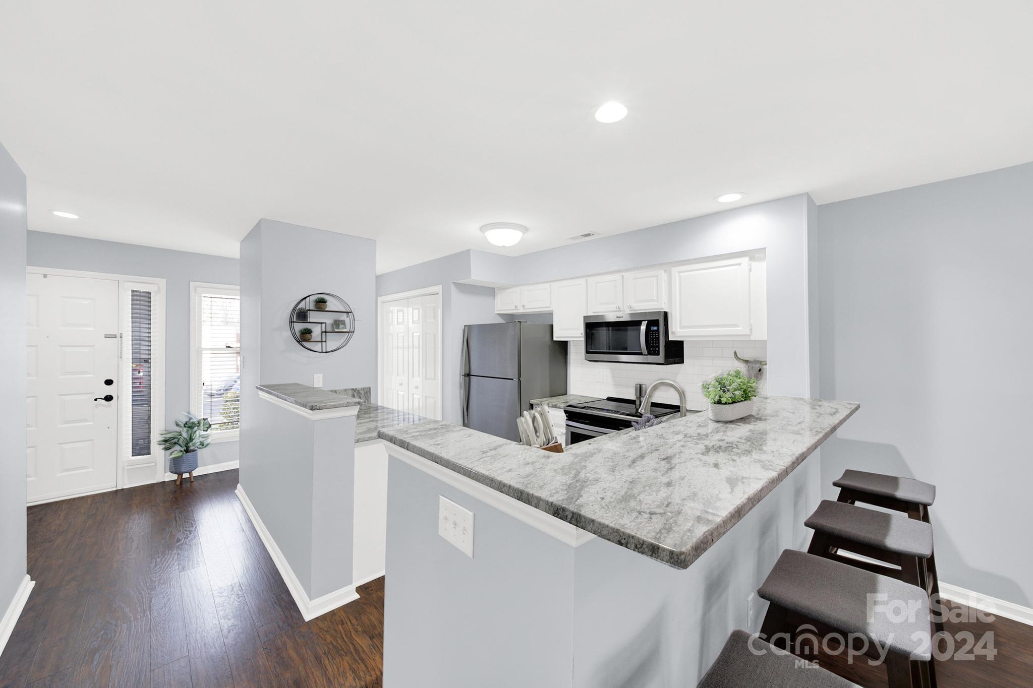 222 Queens Road Charlotte, NC 28204 - Photo 10 of 31 Gallery Image 10