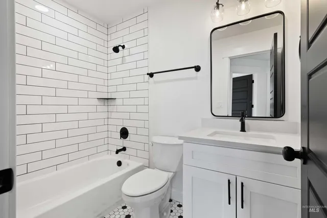 $569,900 | 564 Moonstone Road, Kimberly, ID 83341