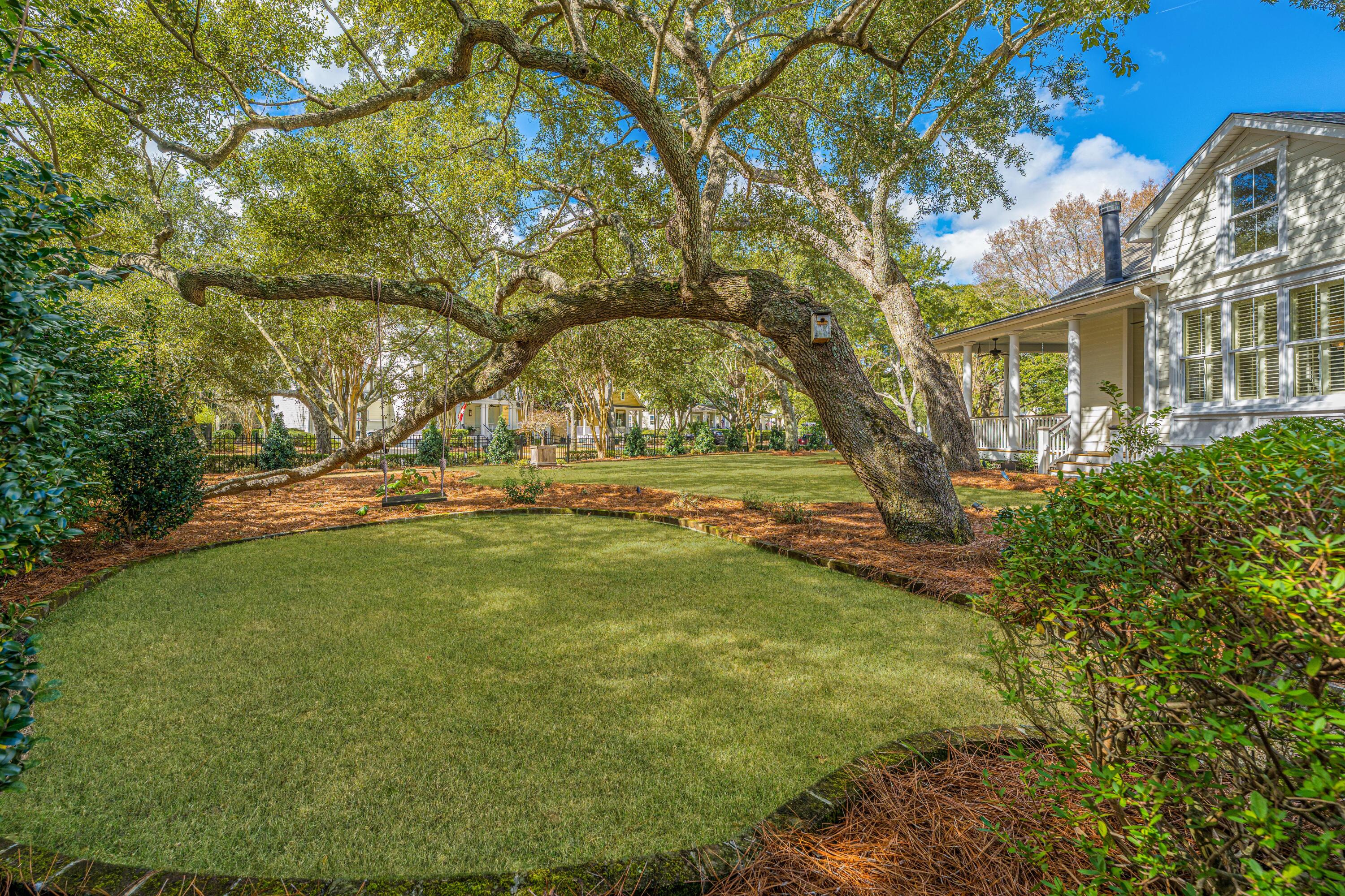 1908 Mahone Court Charleston, SC 29492 - Photo 5 of 77 1908MahoneCtEXT028