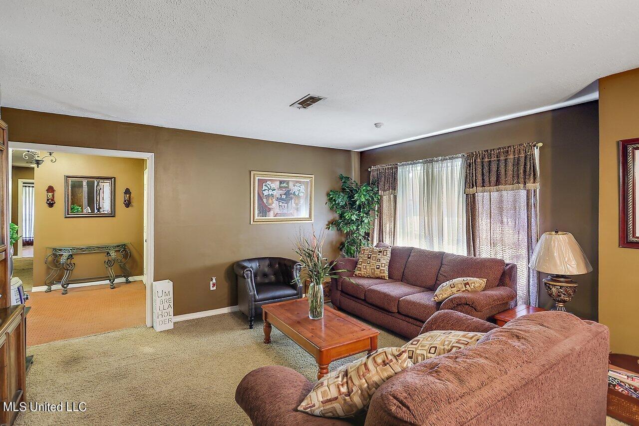 740 Woodhill Road Jackson, MS 39206 - Photo 11 of 27 740 Woodhill Rd 14