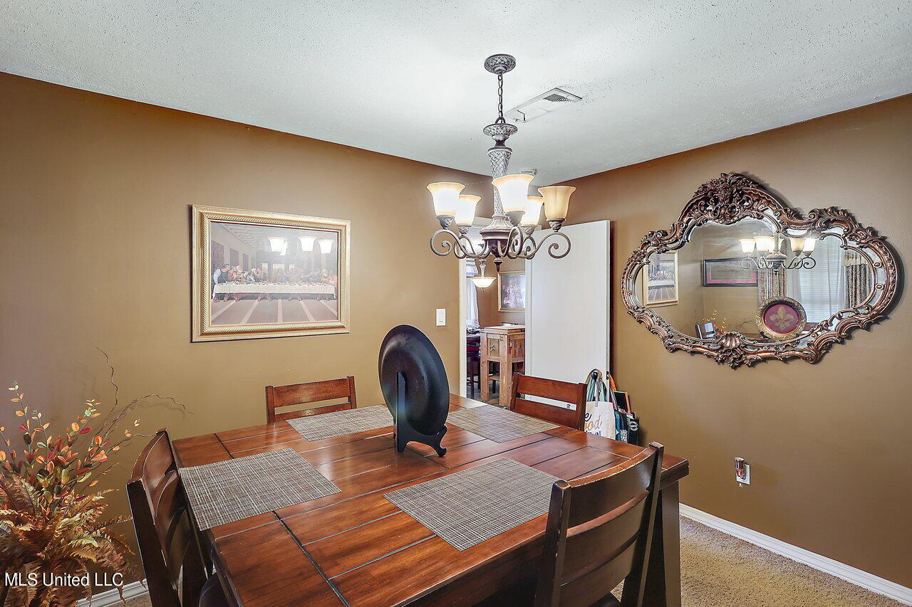 740 Woodhill Road Jackson, MS 39206 - Photo 12 of 27 740 Woodhill Rd 16