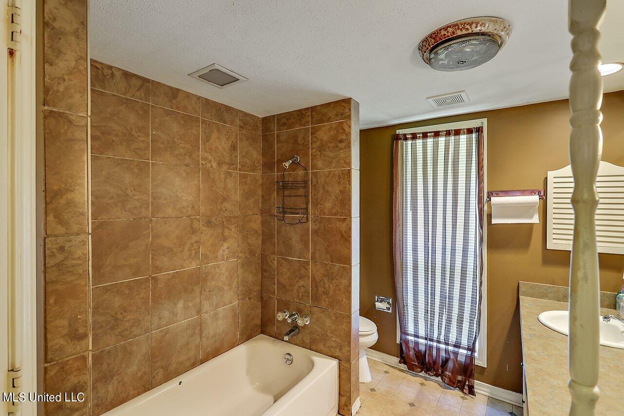 740 Woodhill Road Jackson, MS 39206 - Photo 23 of 27 740 Woodhill Rd 31