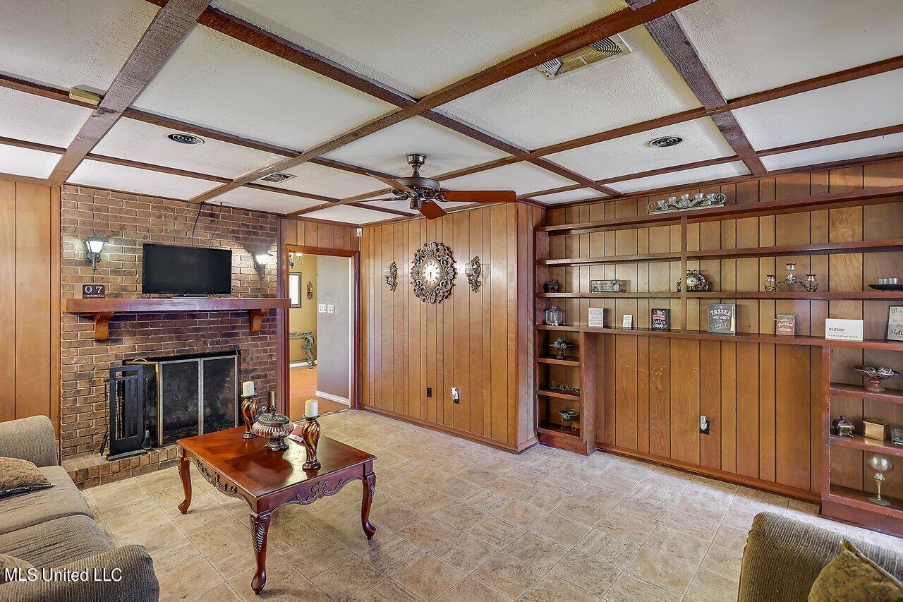740 Woodhill Road Jackson, MS 39206 - Photo 7 of 27 740 Woodhill Rd 9