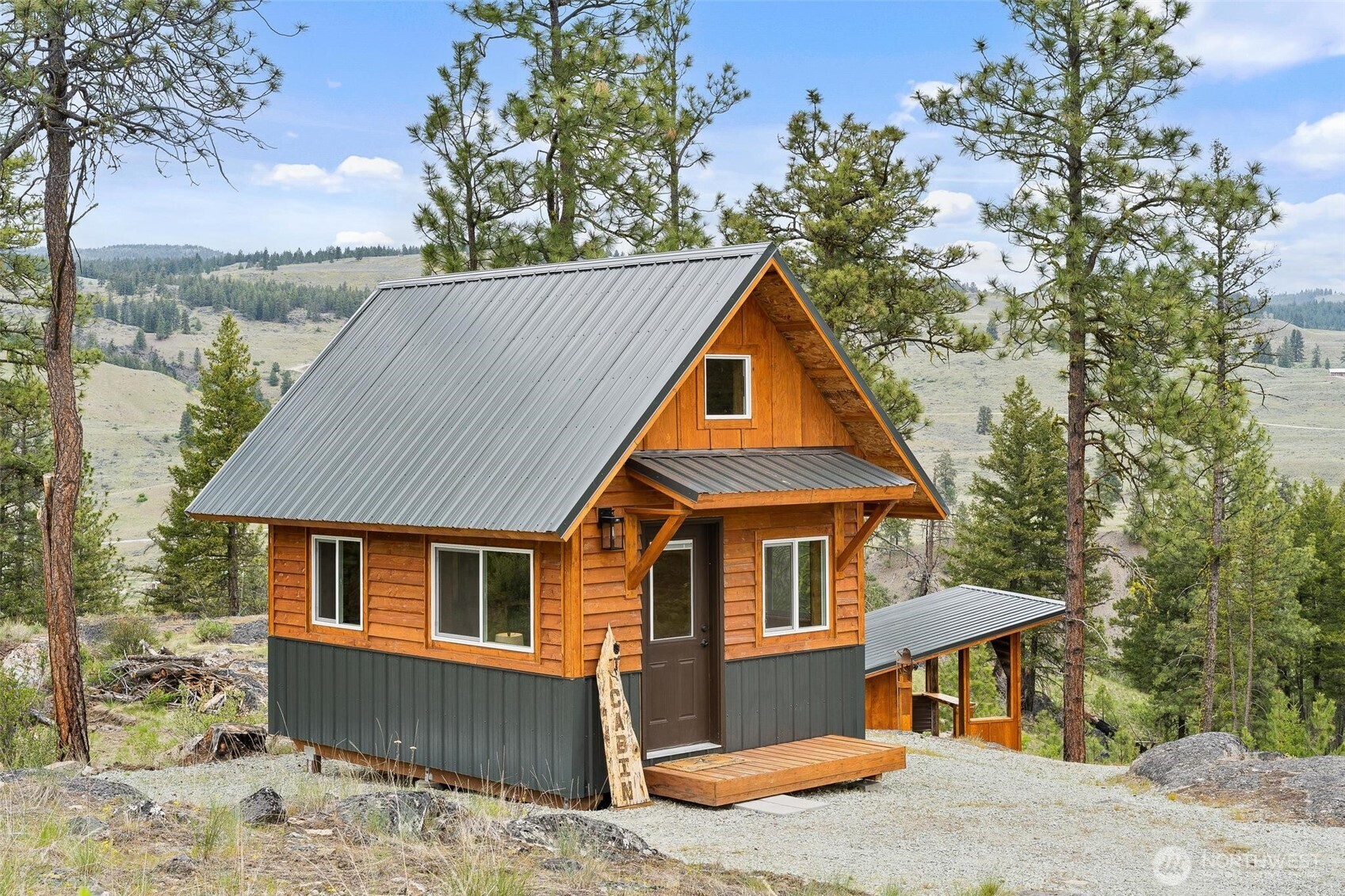 39 Homestead Spur Road Oroville, WA 98844 - Photo 10 of 37