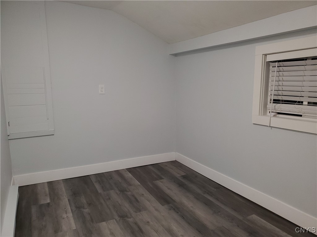 134 West Seneca Street, Unit 1 Manlius, NY 13104 - Photo 5 of 20 Cozy Bedroom