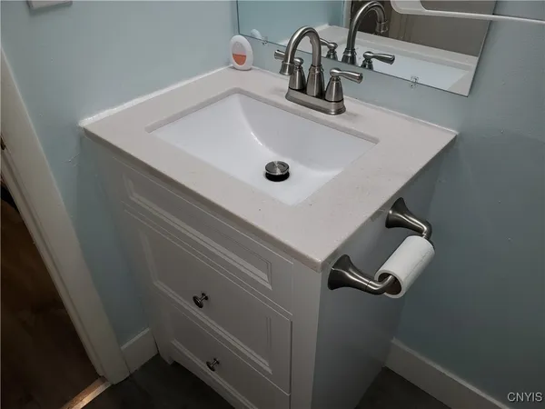 $800 | 134 West Seneca Street, Unit 1, Manlius, NY 13104