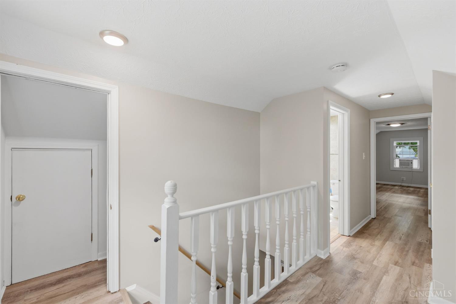 7981 State Road Cincinnati, OH 45255 - Photo 21 of 34