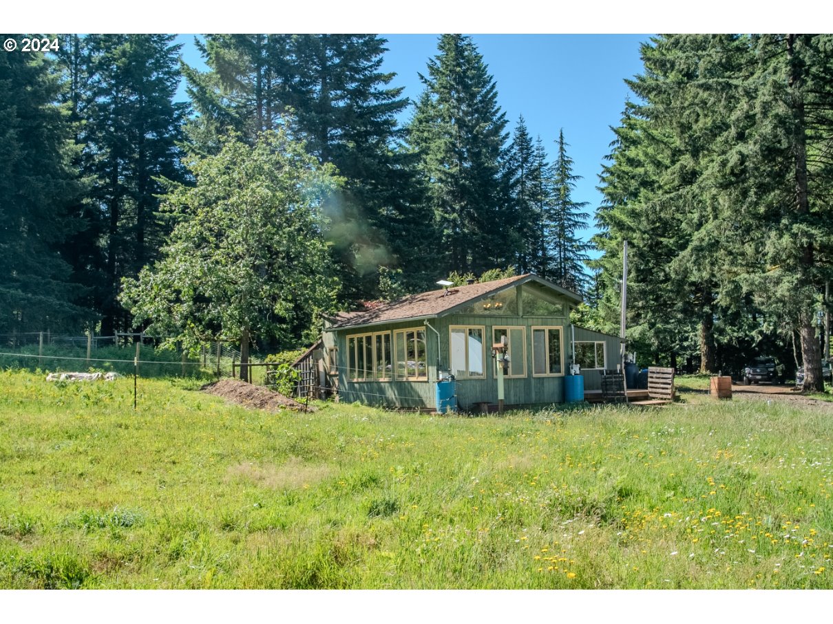 2803 Spring Villa Road Southeast Silverton, OR 97381 - Photo 3 of 35 Gallery Image 3