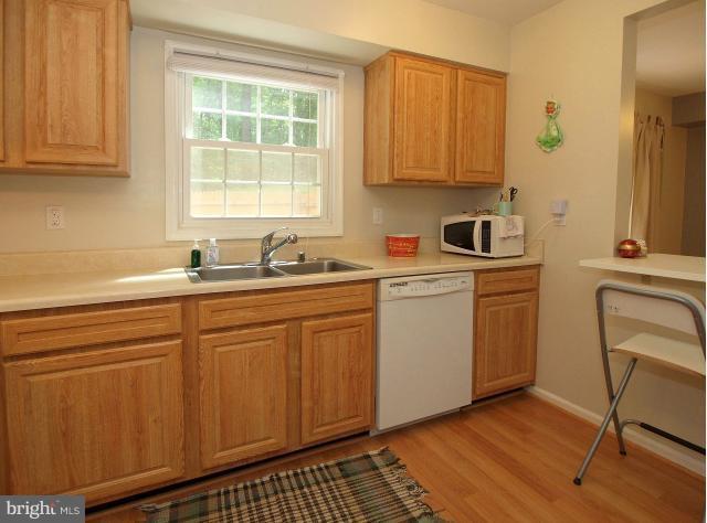 5941 Minutemen Road, Unit 256 Springfield, VA 22152 - Photo 17 of 30 Kitchen