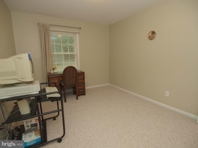 5941 Minutemen Road, Unit 256 Springfield, VA 22152 - Photo 28 of 30 Bedroom