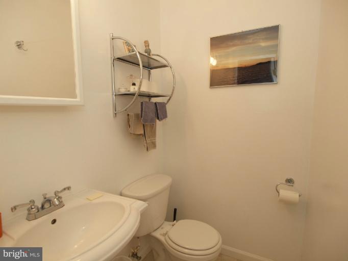 5941 Minutemen Road, Unit 256 Springfield, VA 22152 - Photo 29 of 30 Bath (Master)