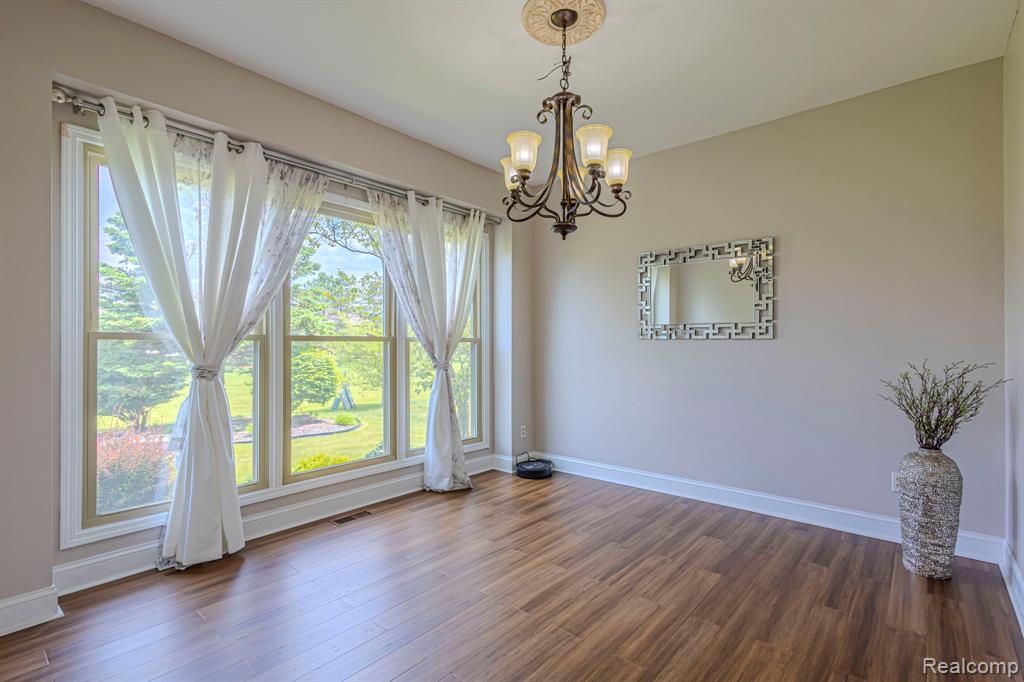 45276 Thornhill Road Canton, MI 48188 - Photo 17 of 77