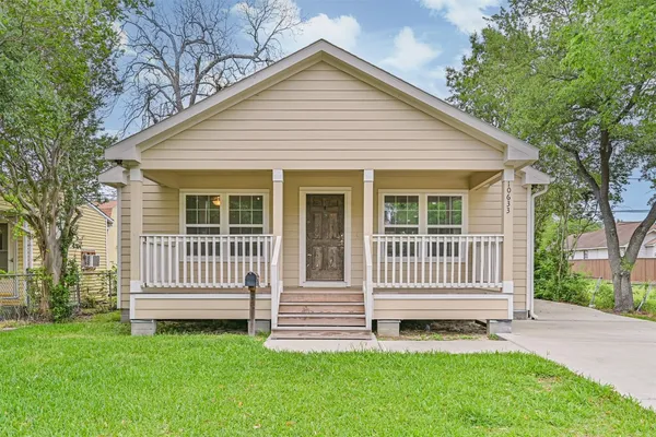 $1,900 | 10633 Flaxman Street, Jacinto City, TX 77029