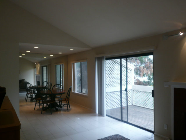 905 West Middlefield Road, Unit 904 Mountain View, CA 94043 - Photo 3 of 7 Gallery Image 3
