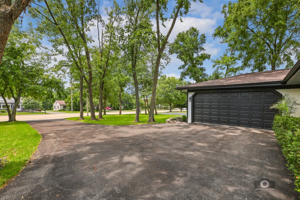 20023 Wolf Road Mokena, IL 60448 - Photo 3 of 43