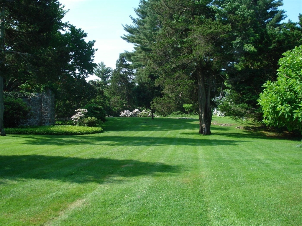 120 Grapevine Road Wenham, MA 01984 - Photo 3 of 33