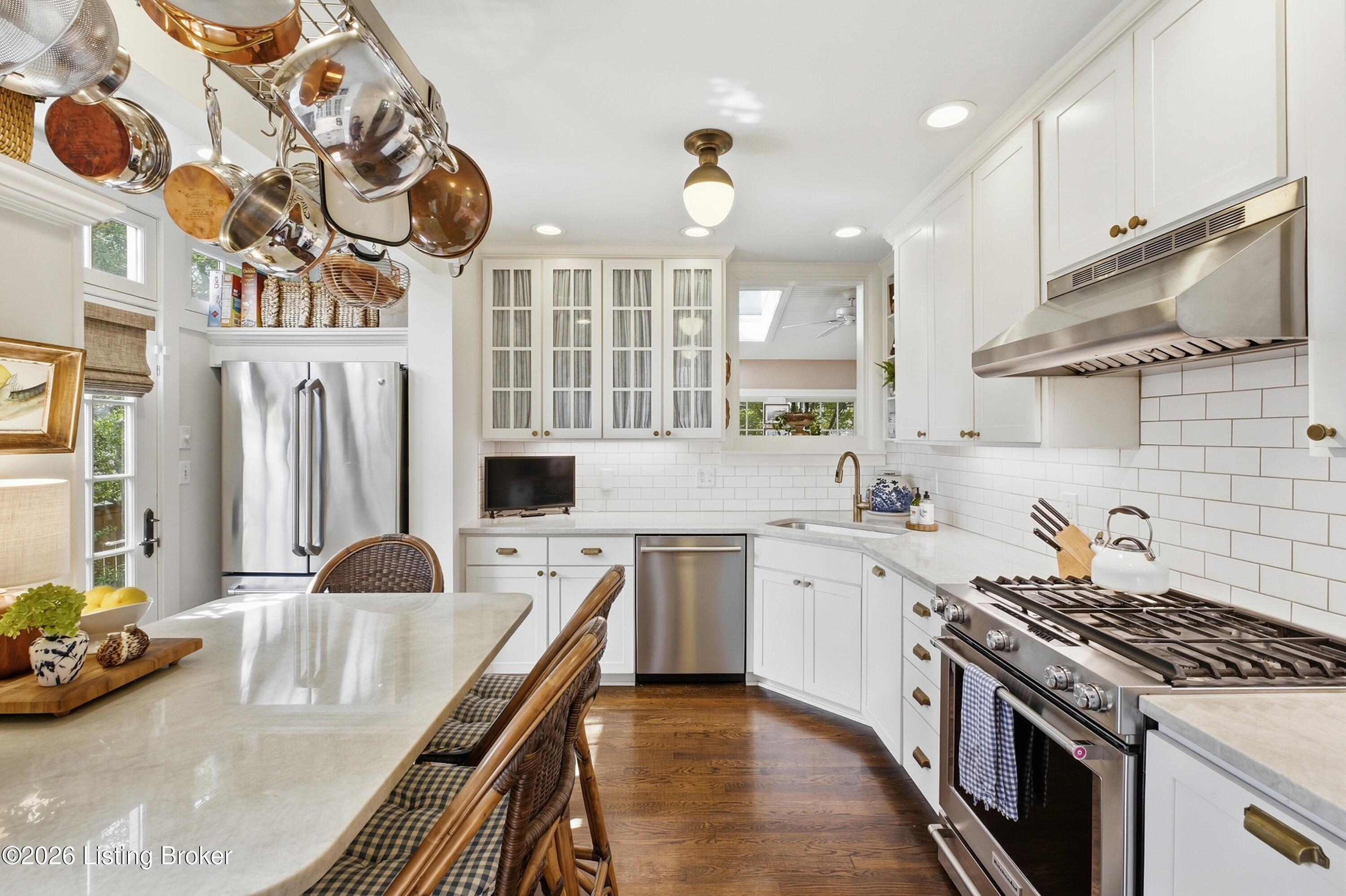 2250 Rutherford Wynd Louisville, KY 40205 - Photo 14 of 68 Gas Range
