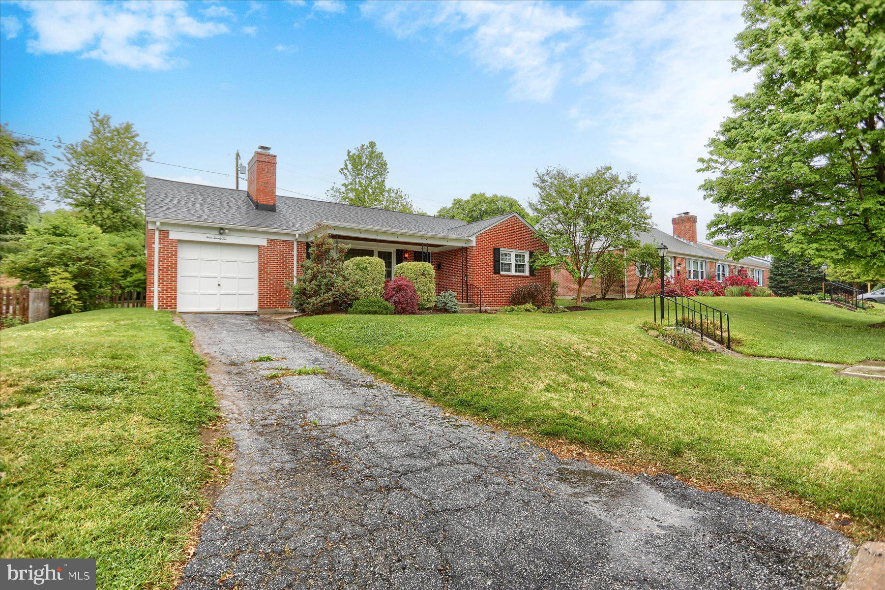 422 Aigburth Road Towson, MD 21286 - Photo 5 of 48