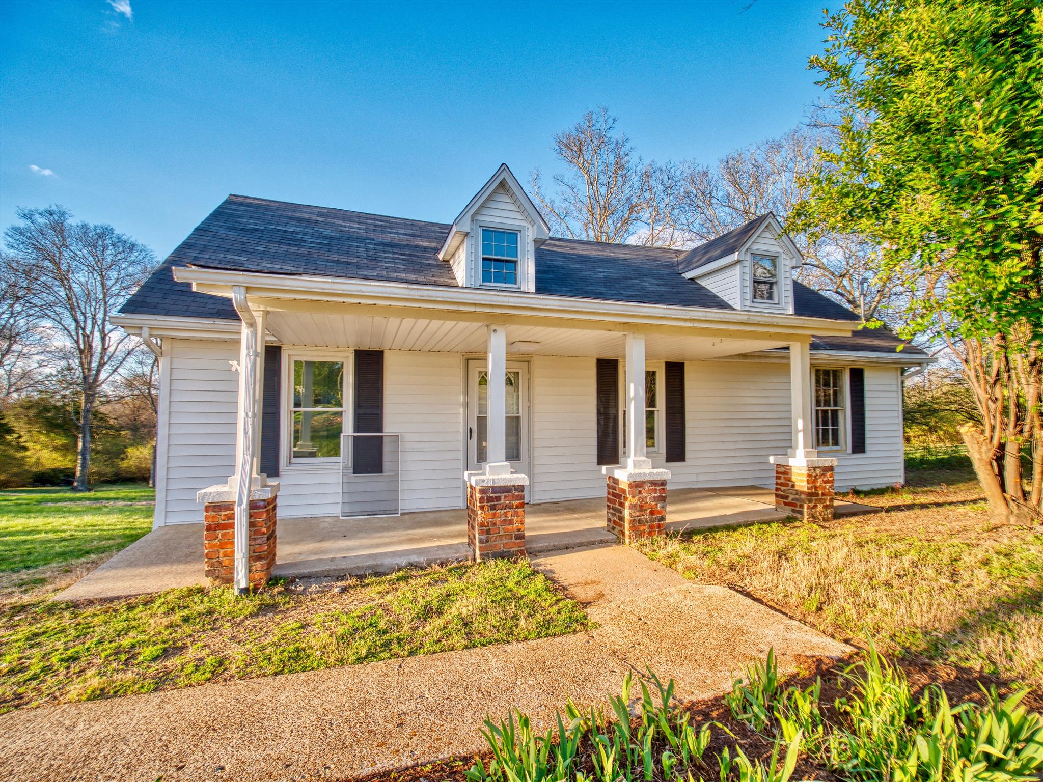 1543 Hudson Road Madison, TN 37115 - Photo 1 of 25 Gallery Image 1