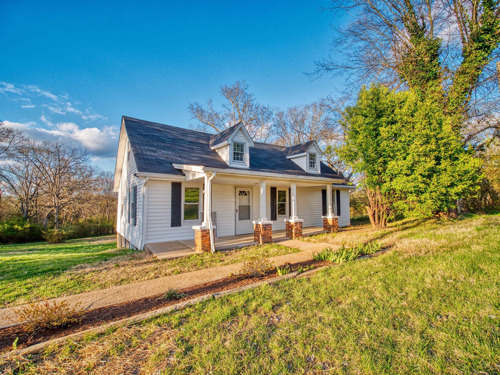 1543 Hudson Road Madison, TN 37115 - Photo 2 of 25 Gallery Image 2