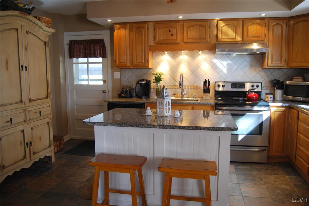 1329 Crestwood Road Bethlehem, PA 18018 - Photo 11 of 34 Gallery Image 11