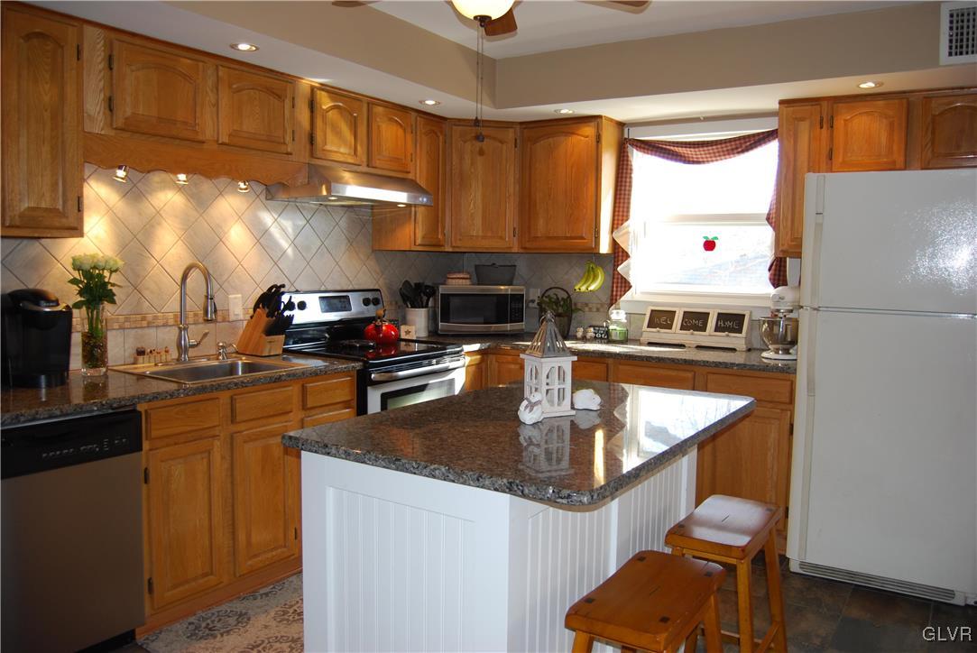 1329 Crestwood Road Bethlehem, PA 18018 - Photo 12 of 34 Gallery Image 12