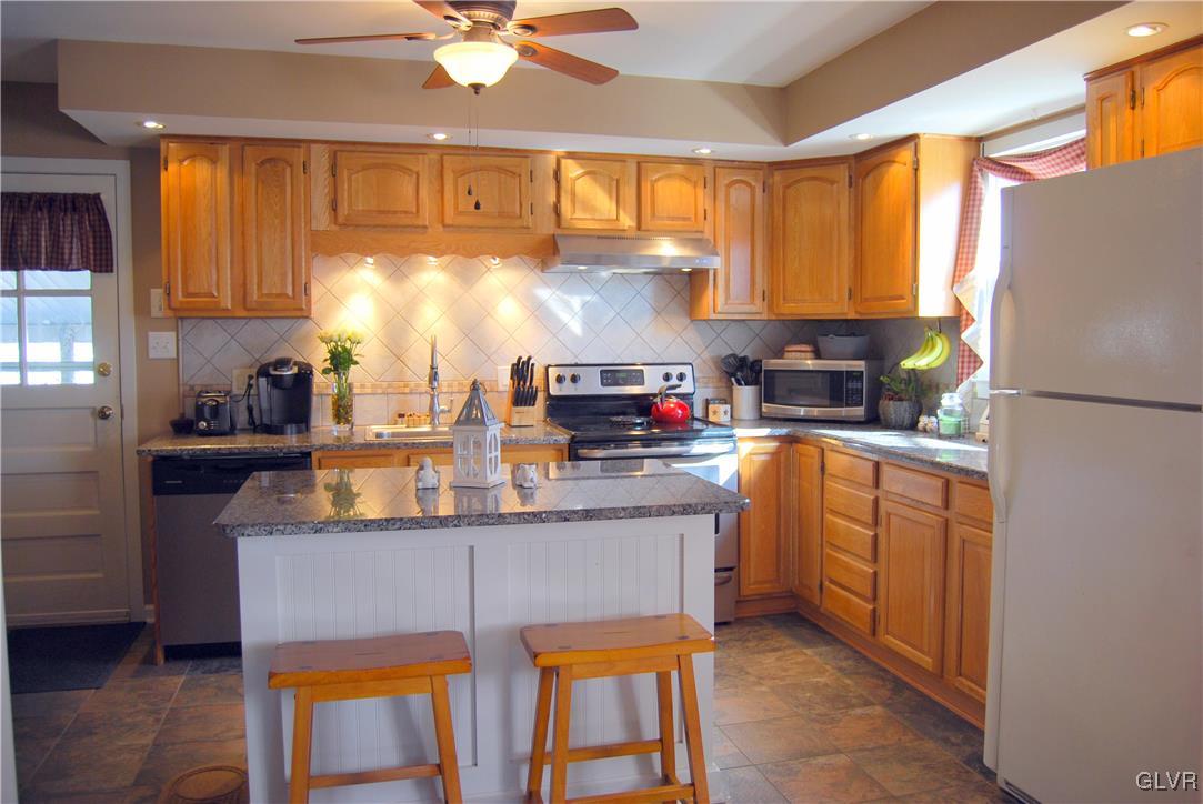 1329 Crestwood Road Bethlehem, PA 18018 - Photo 17 of 34 Gallery Image 17