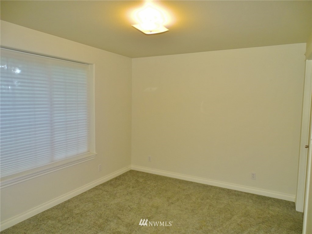 301 Harbor View Loop Southeast Ocean Shores, WA 98569 - Photo 27 of 29 a view of an empty room