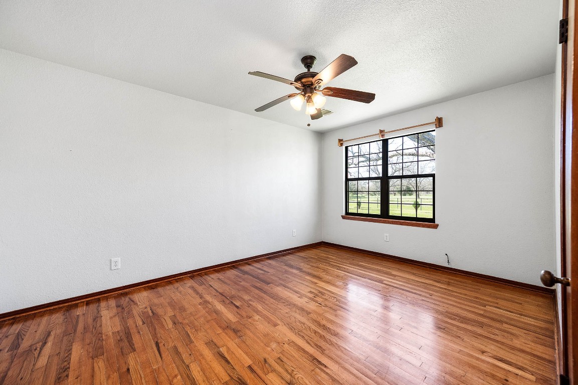 2474 Gates Road Alvin, TX 77511 - Photo 23 of 37 2ND BEDROOM