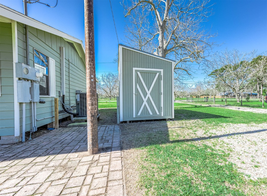 2474 Gates Road Alvin, TX 77511 - Photo 31 of 37 STORAGE SHED -