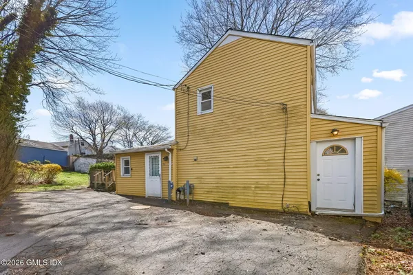 $799,000 | 15 Henry Street, Greenwich, CT 06830