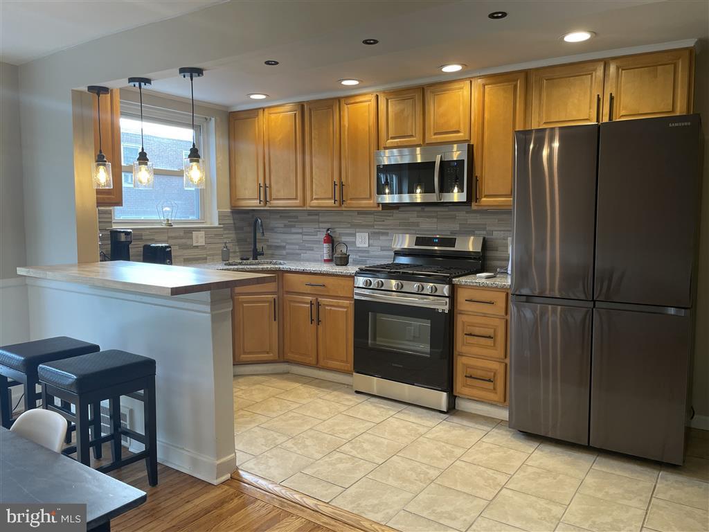 7652 Gilbert Street Philadelphia, PA 19150 - Photo 3 of 6 Gallery Image 3
