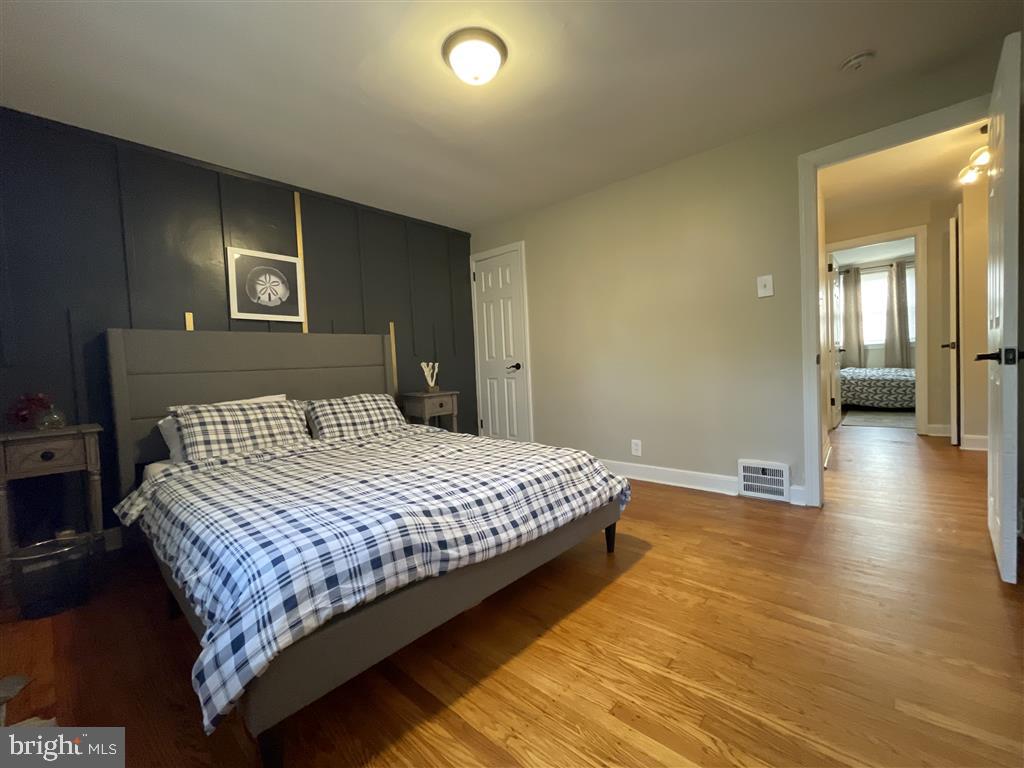 7652 Gilbert Street Philadelphia, PA 19150 - Photo 4 of 6 Gallery Image 4