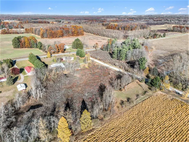 $75,000 | 2707 North 48th Avenue, Mears, MI 49436