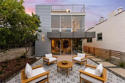 $7,495,000 | 2434 Manhattan Avenue, Hermosa Beach, CA 90254