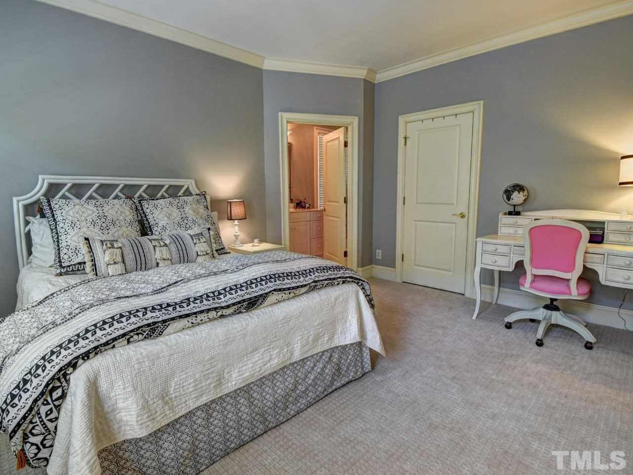 302 Marlowe Road Raleigh, NC 27609 - Photo 20 of 25 Big walk-in closet and full bath. NEW carpet (2018)