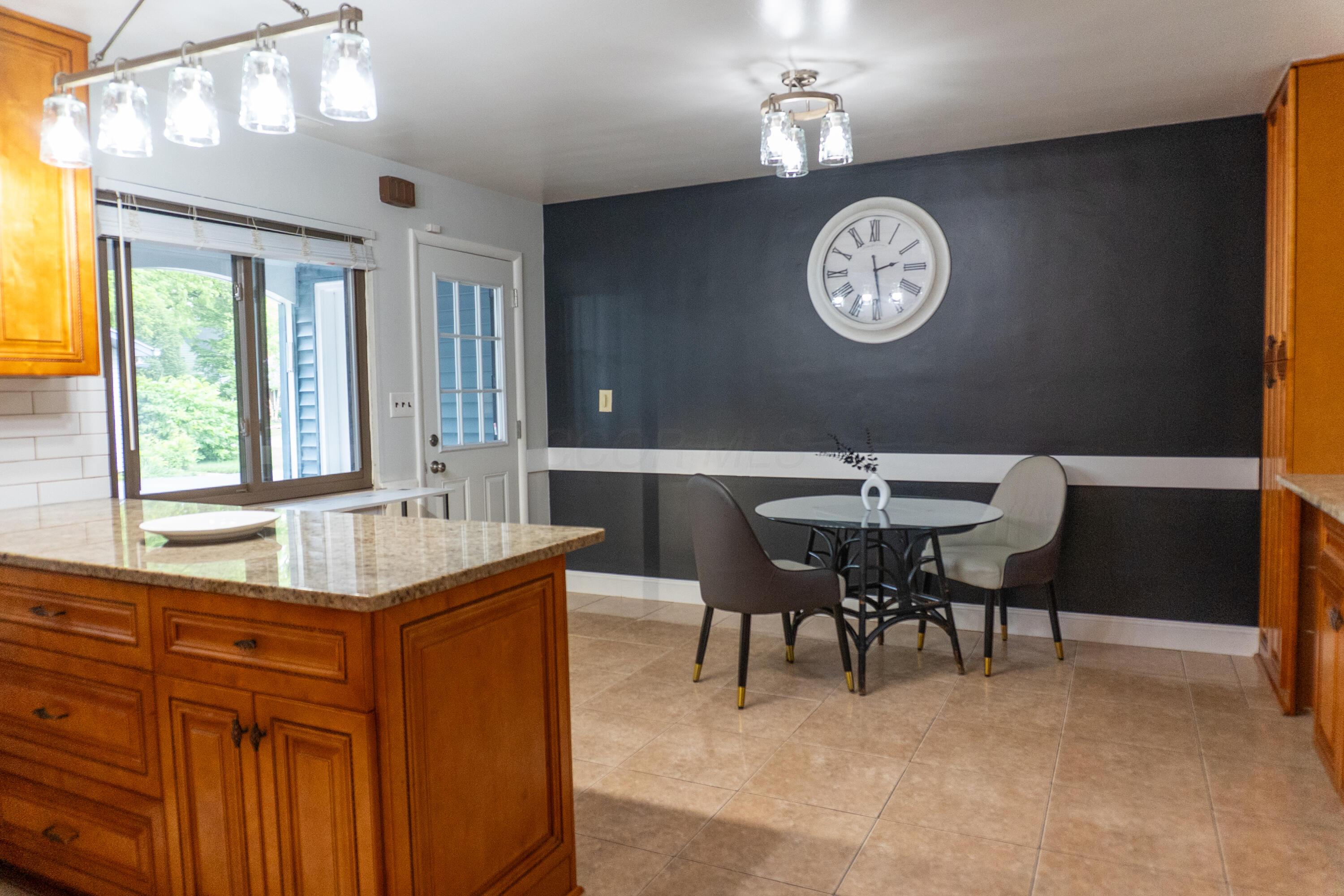 173 South Chesterfield Road Columbus, OH 43209 - Photo 25 of 59 Eat-in space in Kitchen