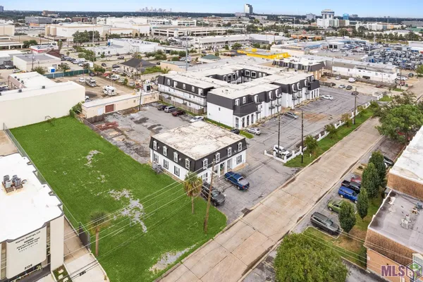 $365,000 | 0 Edenborn Avenue, Metairie, LA 70002