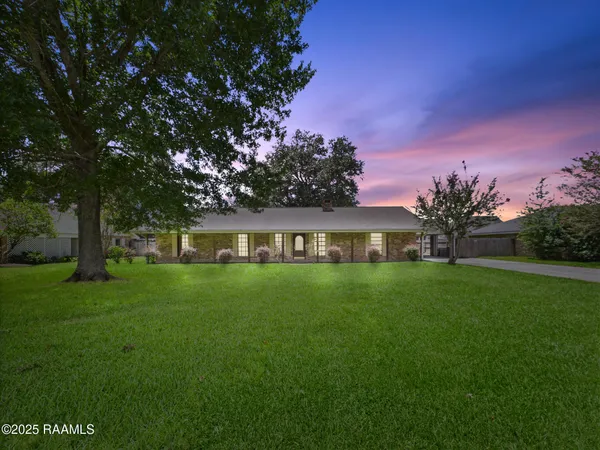 $249,900 | 107 Kaiser Drive, Lafayette, LA 70508