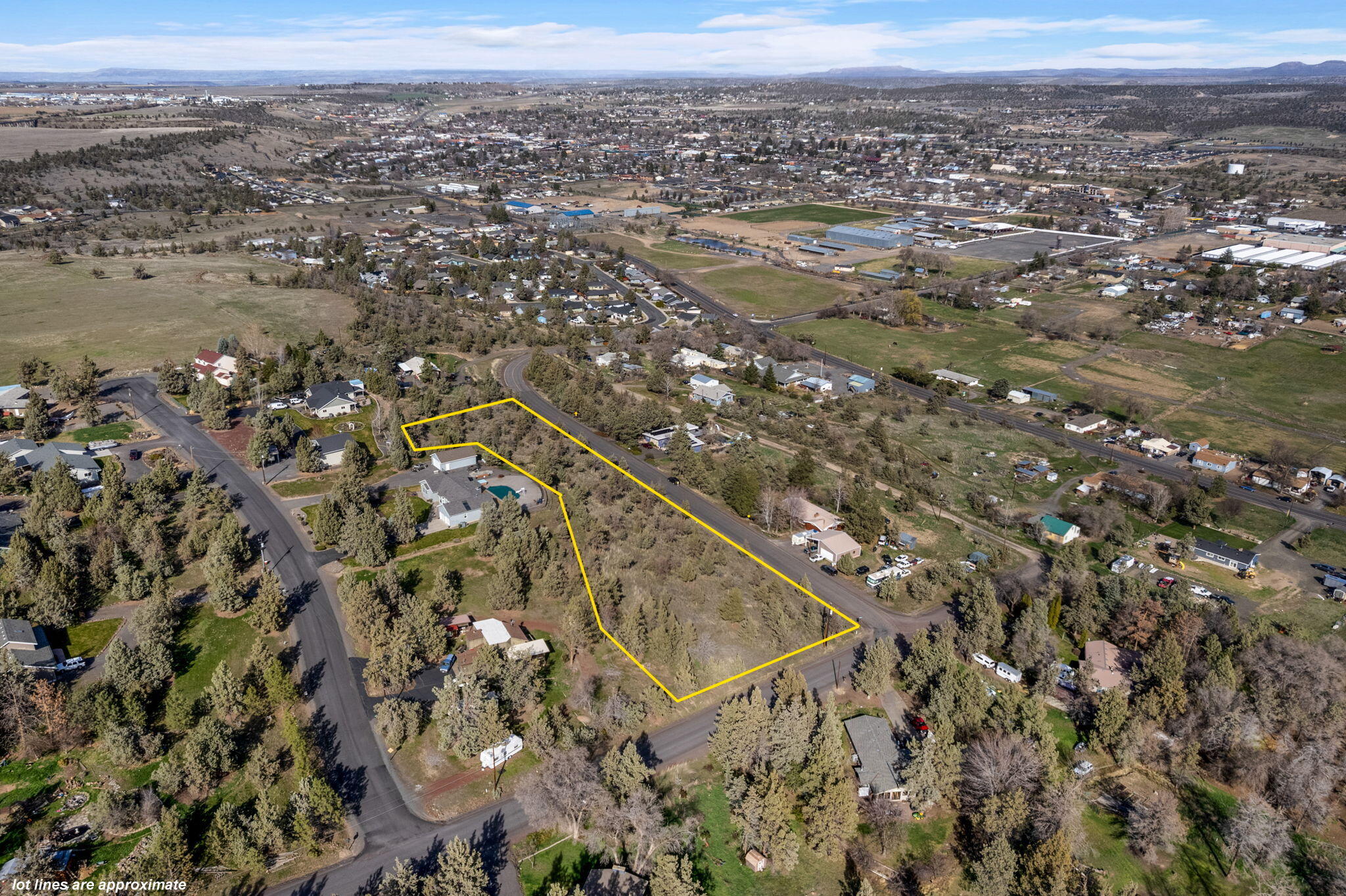 Southwest Roberta Drive Madras, OR 97741 - Photo 6 of 11 an aerial view of multiple house