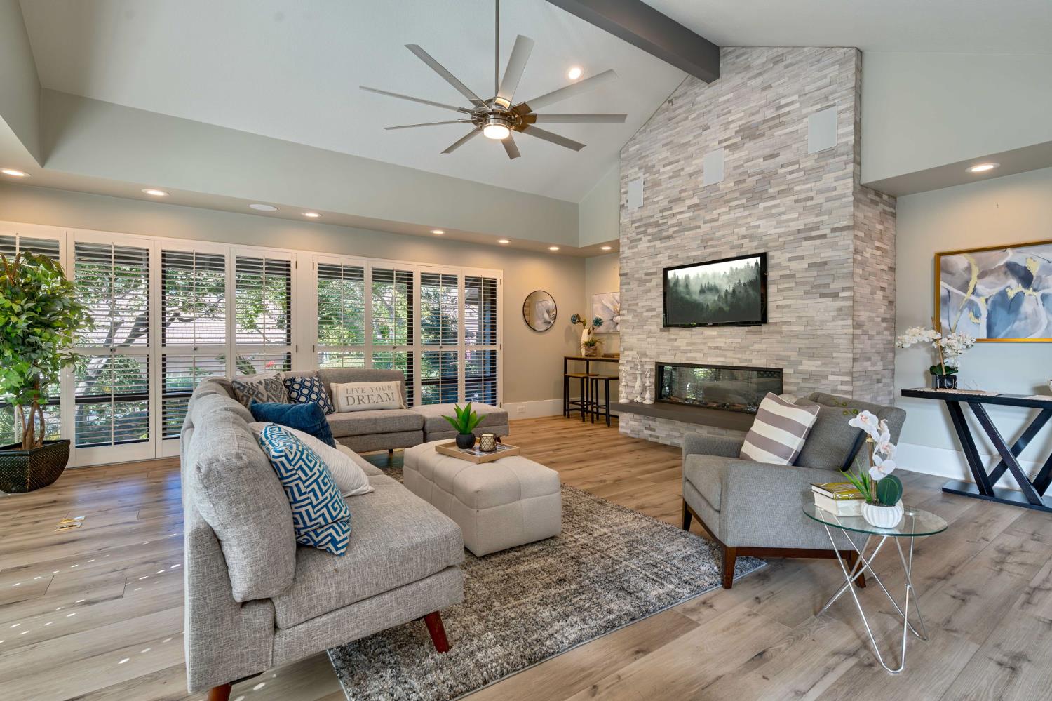 7529 Pineridge Road Fair Oaks, CA 95628 - Photo 2 of 62 a living room with furniture and a flat screen tv