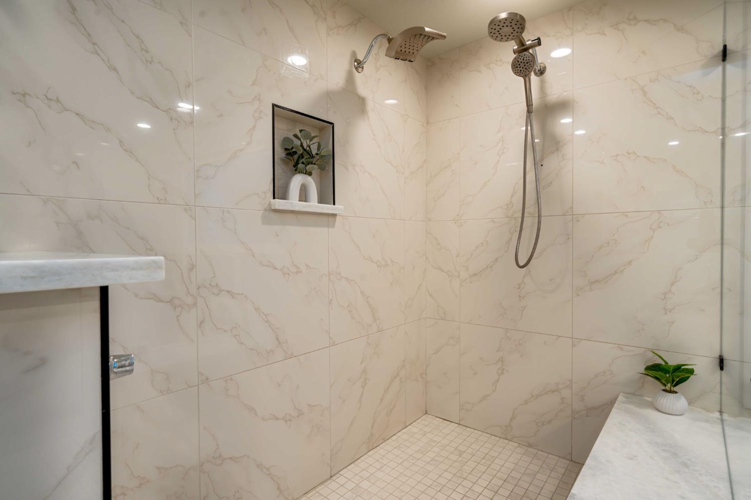 7529 Pineridge Road Fair Oaks, CA 95628 - Photo 21 of 62 a bathroom with a shower