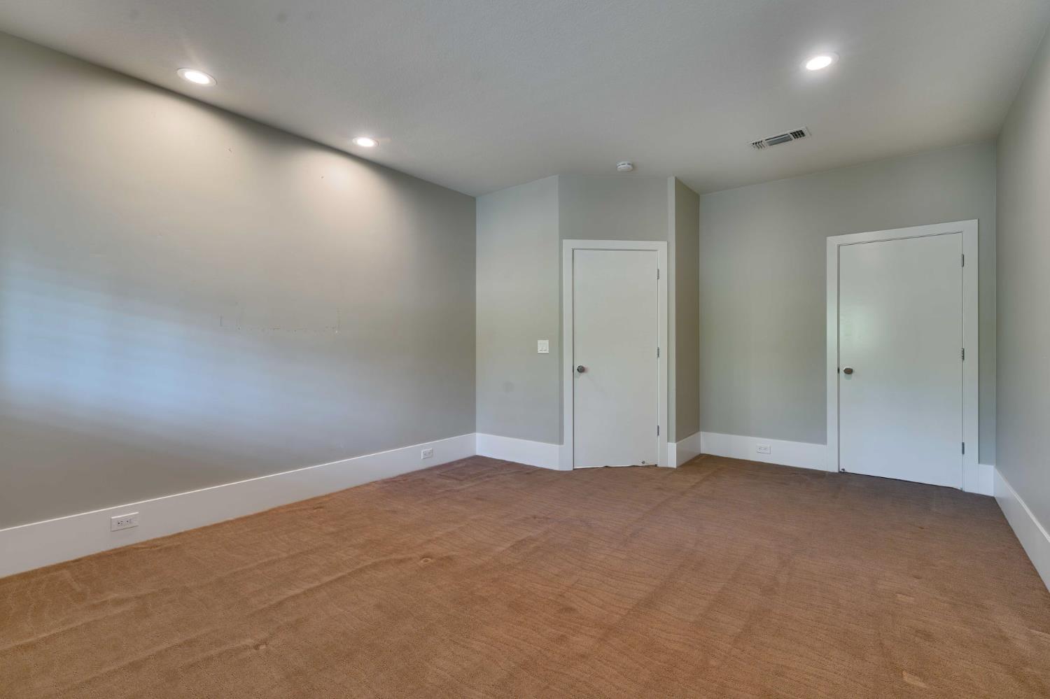 7529 Pineridge Road Fair Oaks, CA 95628 - Photo 27 of 62 a view of an empty room