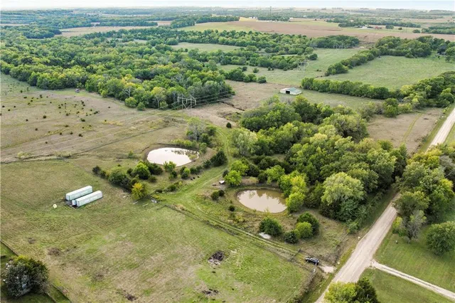 $349,950 | 1369 North 550 Road, Baldwin City, KS 66006