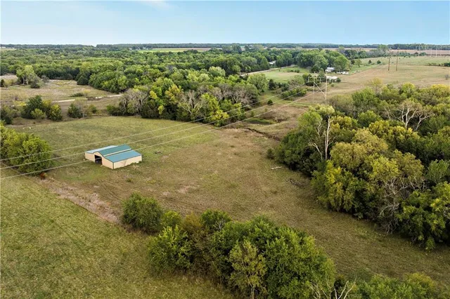 $349,950 | 1369 North 550 Road, Baldwin City, KS 66006